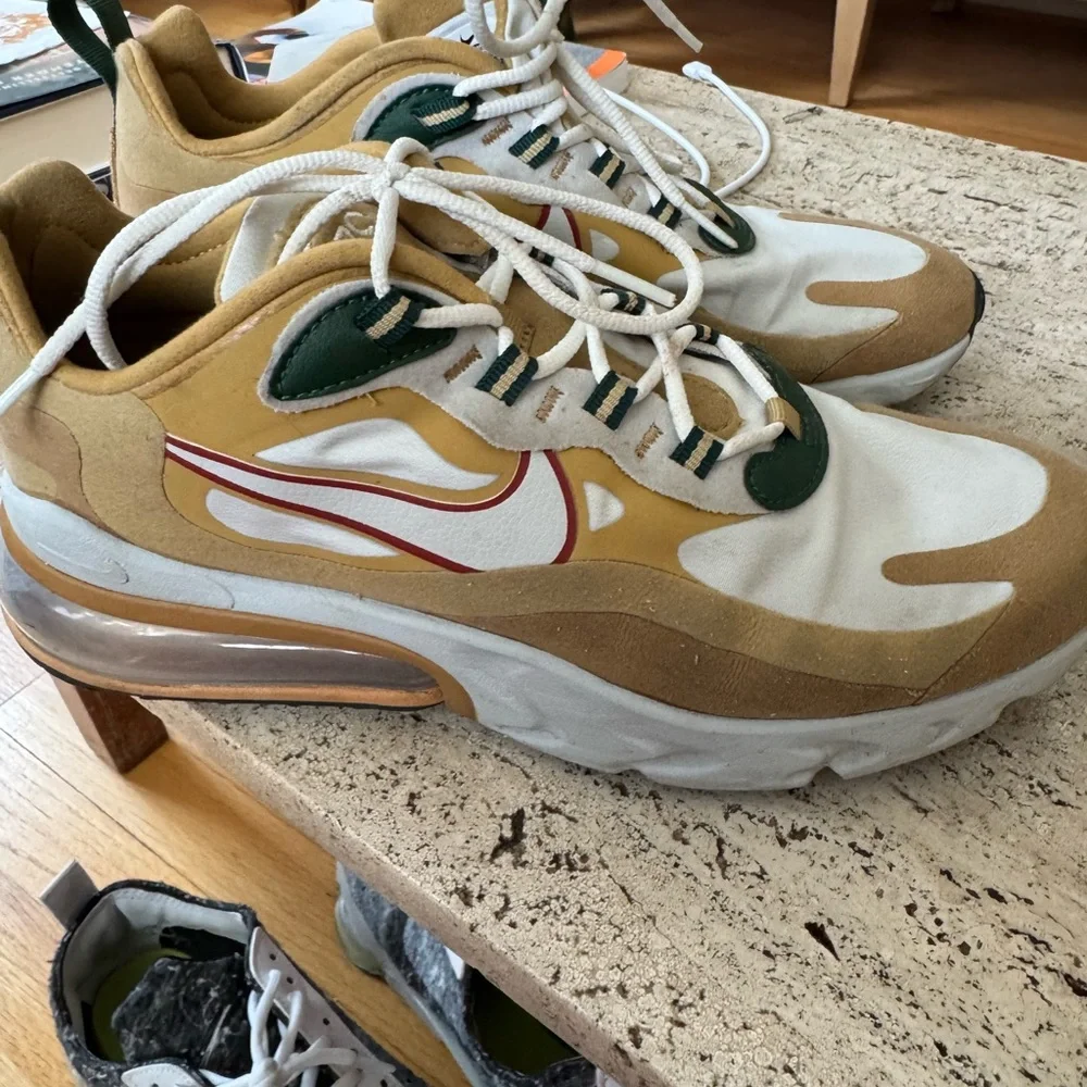 Nike Air Max 270 React Reggae Sneakers - Picture 4 of 7